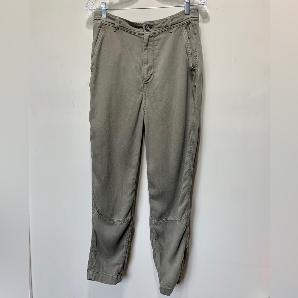 Everlane army green cargo pant
